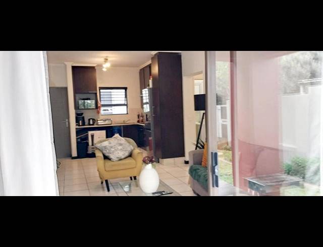 1 BEDROOM PROPERTY TO RENT IN LONEHILL